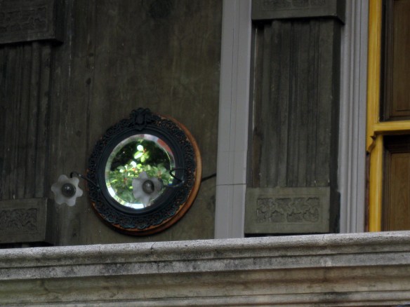 Iolani Palace mirror