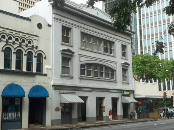 Kuokoa Building Aperila 15, 2013